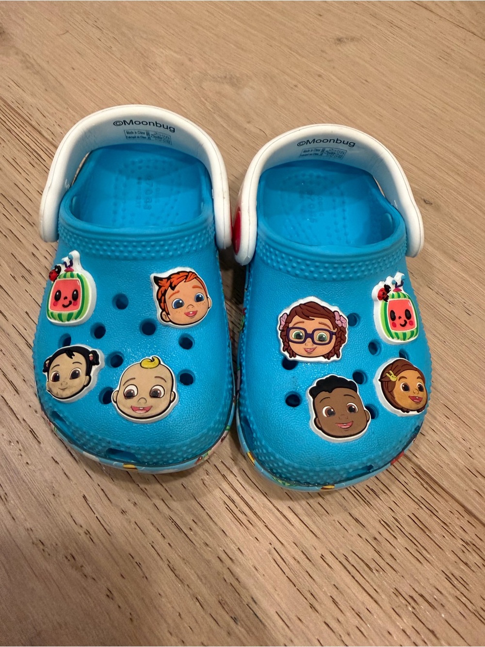 Cocomelon crocs size 4